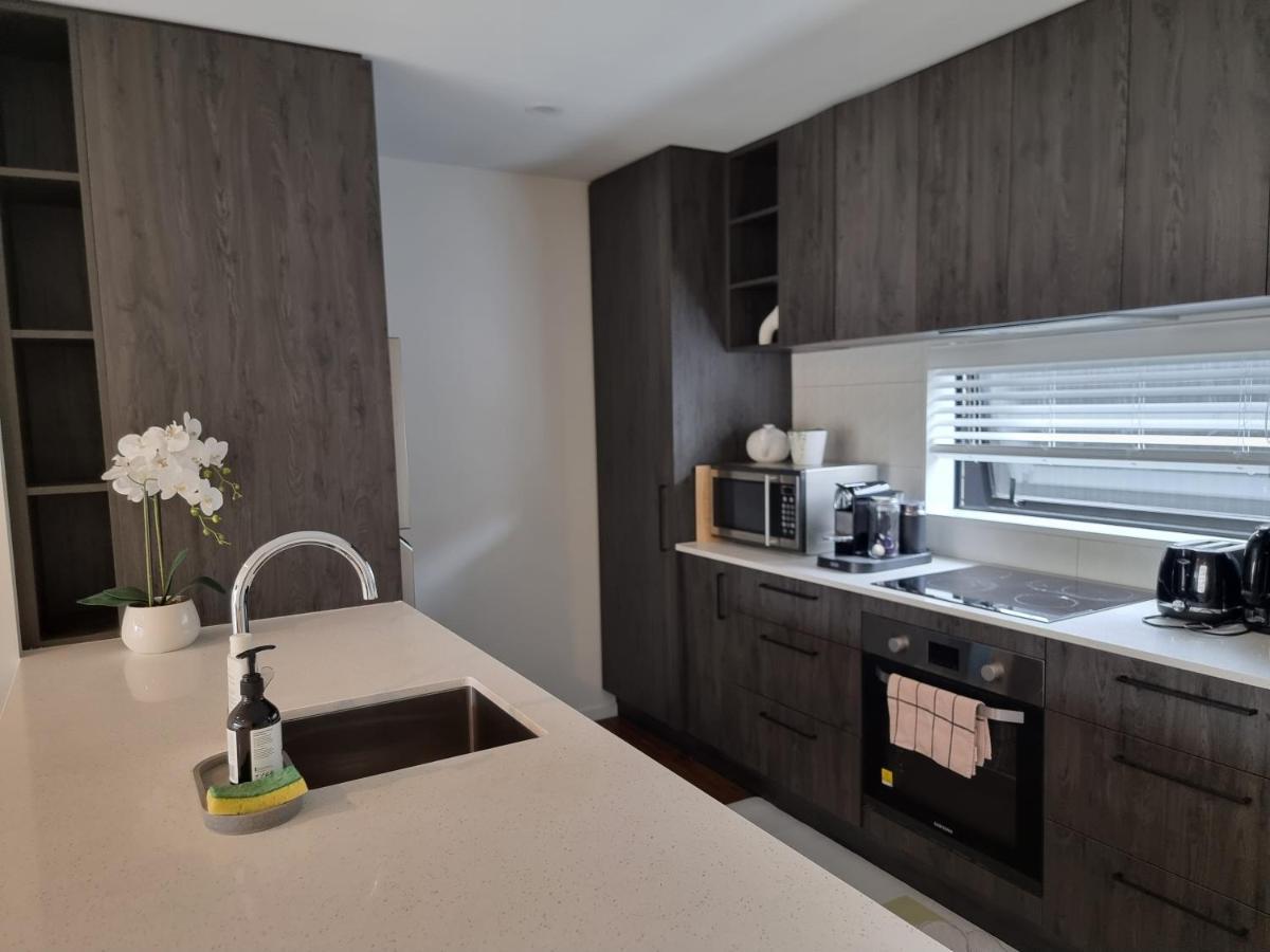 فيلا Addington Townhouse With Carpark 8Mins Walk To Hagley Park South كريستتشيرش المظهر الخارجي الصورة