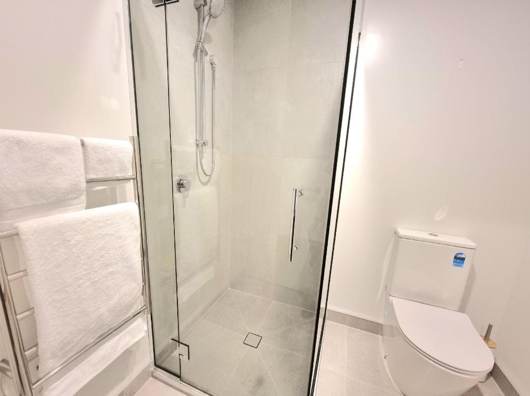 فيلا Addington Townhouse With Carpark 8Mins Walk To Hagley Park South كريستتشيرش المظهر الخارجي الصورة