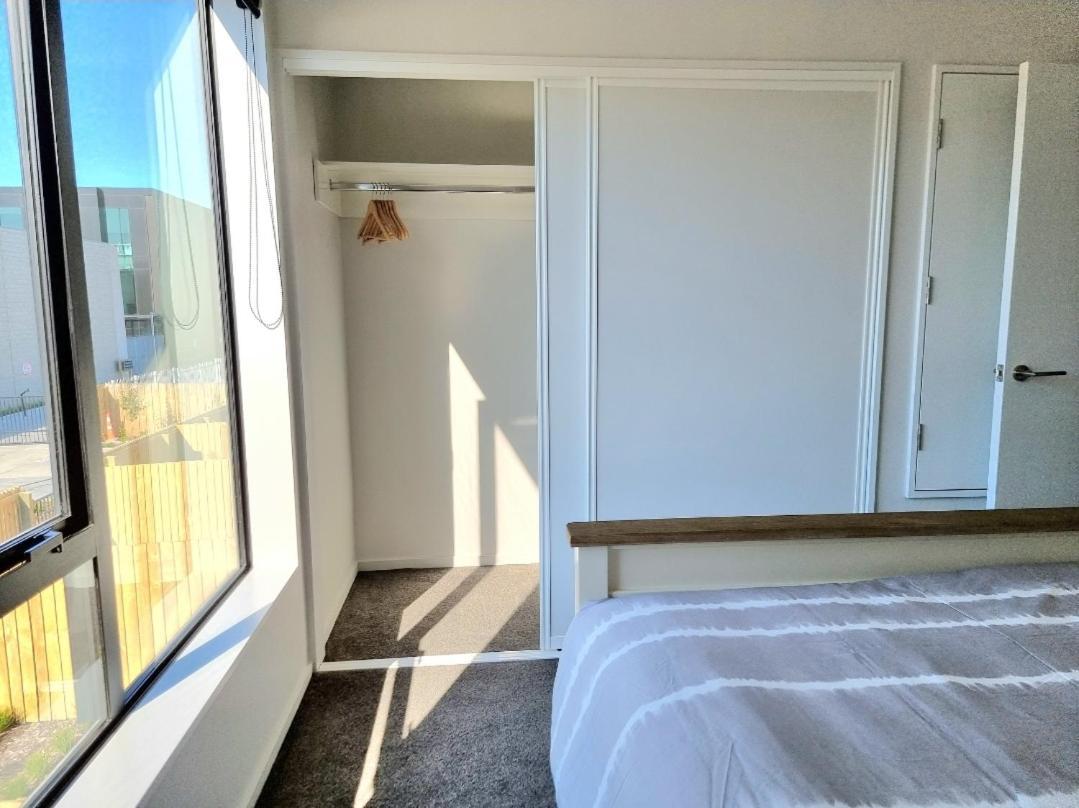 فيلا Addington Townhouse With Carpark 8Mins Walk To Hagley Park South كريستتشيرش المظهر الخارجي الصورة